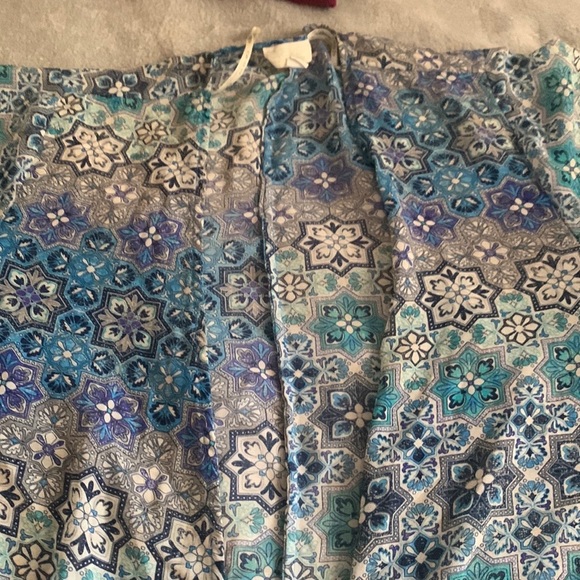 Beautiful kimono, shades of blue, 2x-3x - Picture 2 of 3